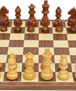 Raindroptime.com Luxe Schaakspel: Schaakbord Walnoot En Esdoorn 35 Cm - Schaakstukken Acacia Nr: 3