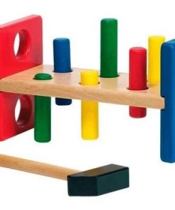 Goki KLOPBANK 21x9x12cm, Met 6 Houten Pennen En 1 Hamer -actiespellen Verkoop 550x366 11